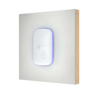 13. Ubiquiti UniFi6 Extender 4800 Mbit/s White