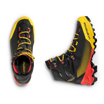 5. La Sportiva Aequilibrium ST GTX ZFMS098K00Y00 Black/Yellow