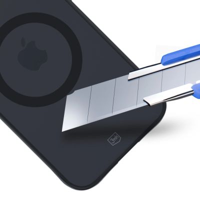 10. 3mk Smoke MagCase with MagSafe for iPhone 15 Plus - semi-transparent