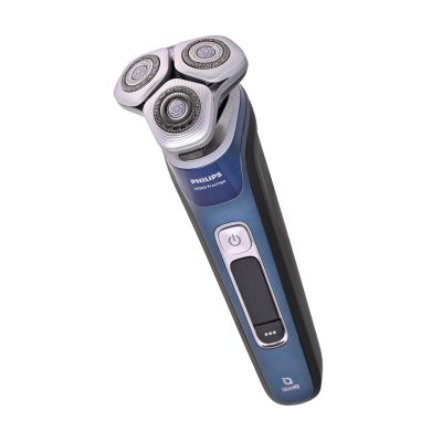 9. PHILIPS Series i9000 Prestige XP9201/33 shaver