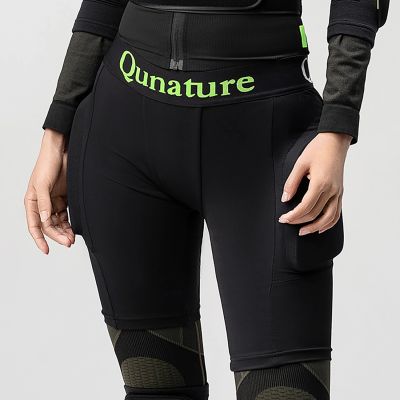 11. Qunature Ski Hip Protectors - Basic L Skis, Snowboard, Skates - Black