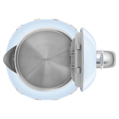 2. SMEG Kettle KLF05PBEU 0.8L pastel blue mini kettle