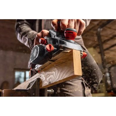 10. 850W planer, planing depth 3 mm, planing width 82 mm