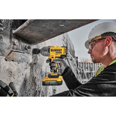 5. DeWALT DCF900H2T-QW Powered Screwdriver/Impact Driver 2300 RPM