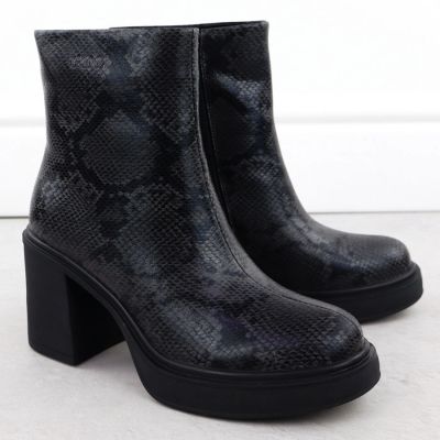10. Women's leather ankle boots with a snake print heel, black Goe SS2N4152