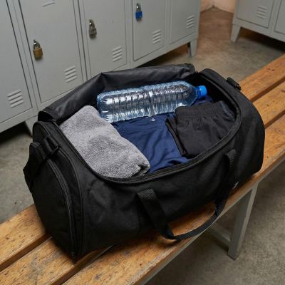 8. REDCLIFFS BLACK 22L FITNESS SPORTS BAG