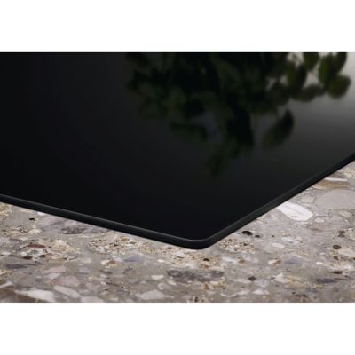 122. ELECTROLUX LIT30230C Induction Hob