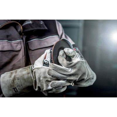 5. Metabo 600516000 angle grinder 3 kg