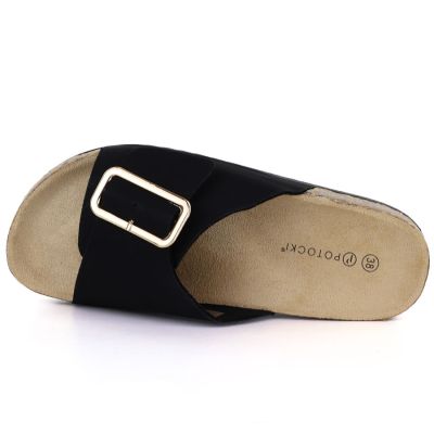 3. Women's black beach flip-flops Potocki GN17309