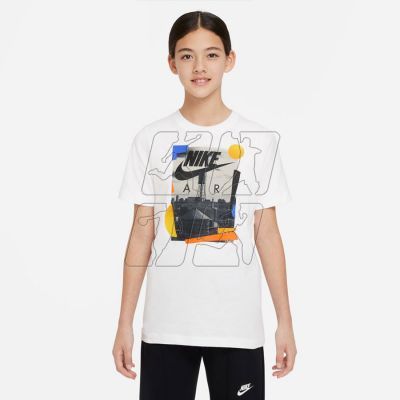 4. Nike Sportswear Jr DR9630 100 T-shirt