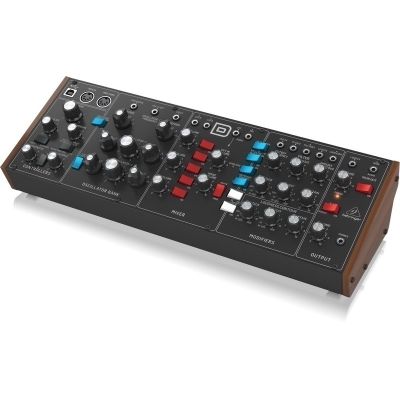 Behringer Model D - Analog Synthesizer