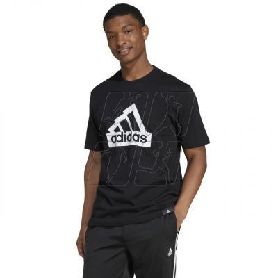 2. adidas Modern Essentials Graphic M T-shirt IW2702