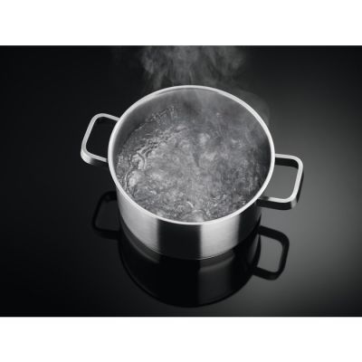 7. ELECTROLUX EIV83443BW induction hob