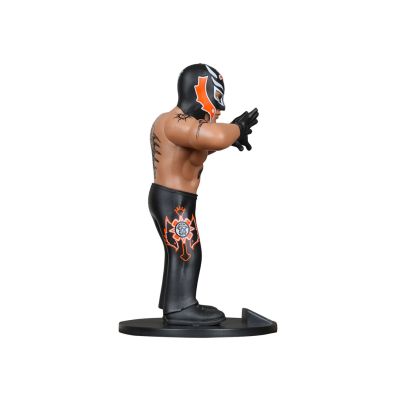 2. MINIX WWE - REY MISTERIO