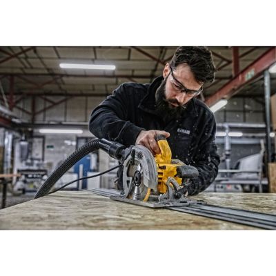 2. DeWALT DWE576K Circular Saw Black, Yellow
