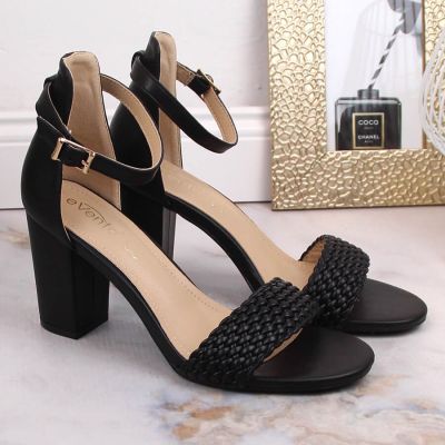 7. eVento W 5945 black block heel sandals