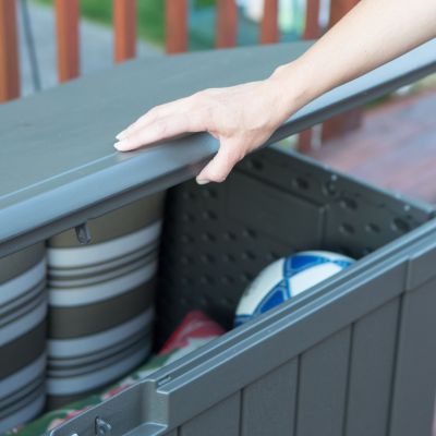 37. Garden storage box 439 L 60089