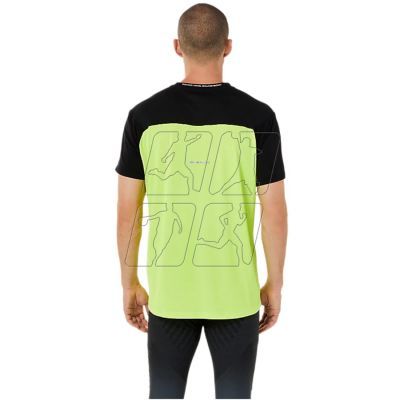 5. Asics Race SS Top Tee M 2011C239-300