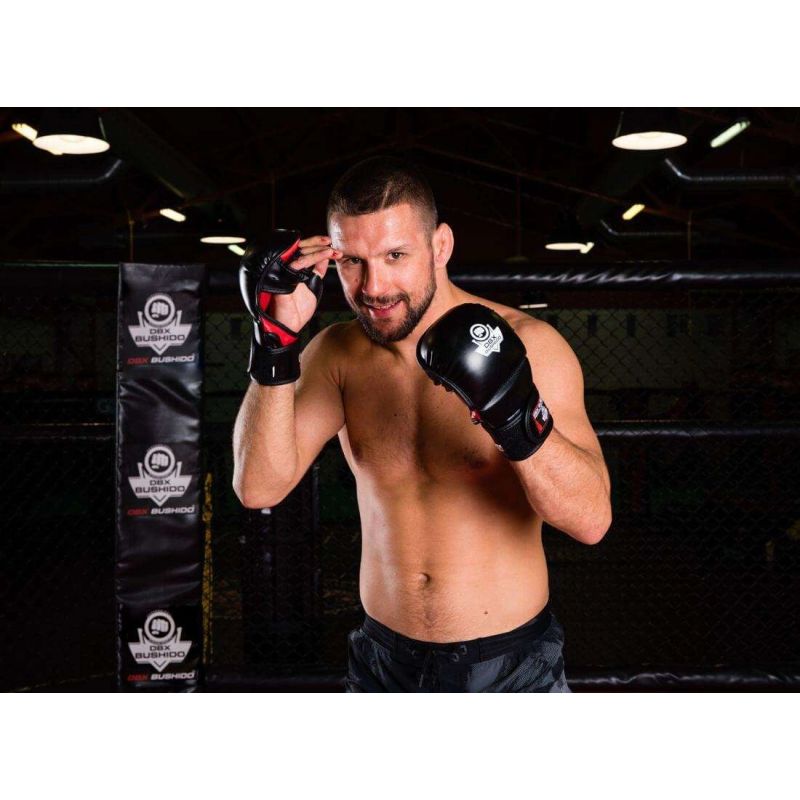 2. MMAsparring gloves L/XL - Phantom Red - Valor Series | DBX Bushido