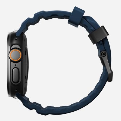 8. Nomad Rocky Point Band Black Leather, Titanium