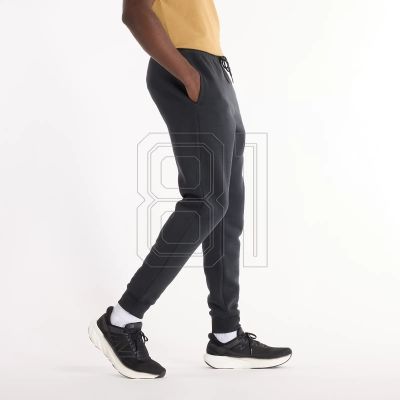 2. New Balance Sport Fleece Jogger M MP43904BK