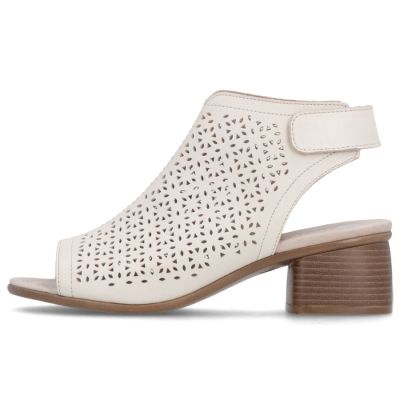 3. Women's beige leather closed sandals Remonte Rieker R8777-60