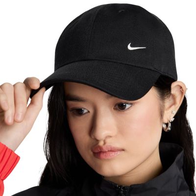7. Nike Club Cap, Black FZ5698 010