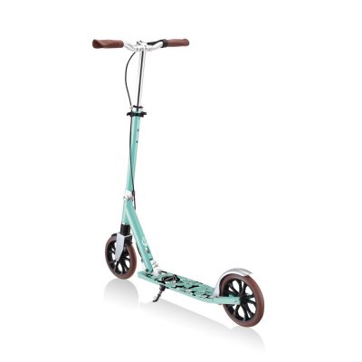 6. Globber NL 205 Dluxe Jr 685-206 Scooter