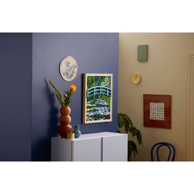 10. LEGO Art 31220 - Claude Monet: Bridge over the Lily Pond