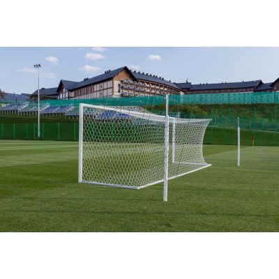 2. Yakima goal net 7.32 x 2.44 m 100113