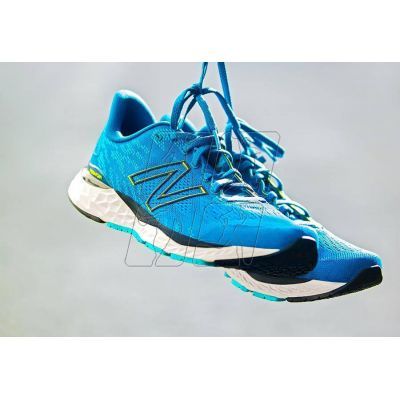 9. New Balance M M880F11 shoes