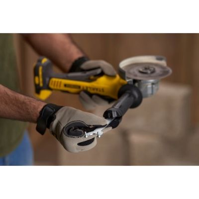 7. STANLEY SFMCG700B Angle Grinder