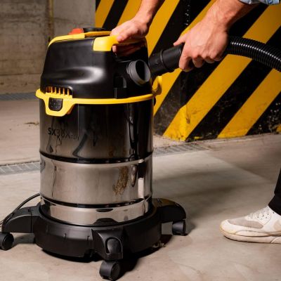 5. STANLEY Wet&Dry SXVC30XTDE industrial vacuum cleaner (1600W; black)