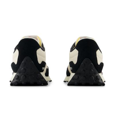 6. New Balance Jr GS327VL Shoes