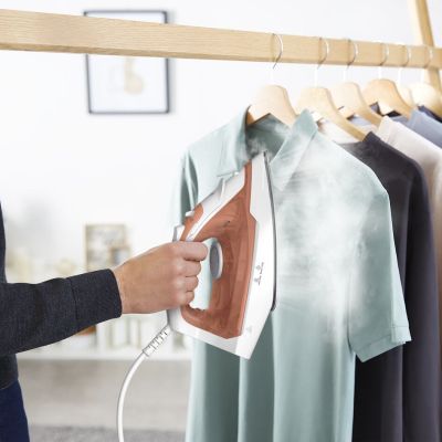 6. TEFAL FV2C40E0 Virtuo iron