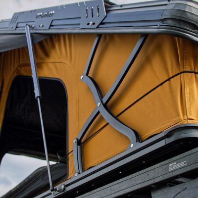 32. OFFLANDER ROOF TENT TOMAHAK 3.1