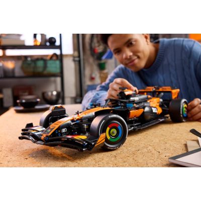 20. LEGO 42228 Technic - McLaren MCL39 F1 racing car