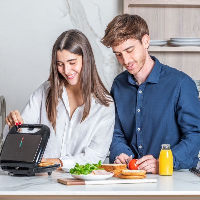 11. Black+Decker BXSA753E Sandwich Maker