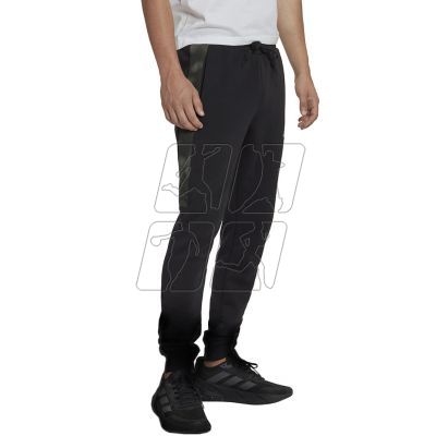 4. adidas Essentials Camo Print Fleece Pant M HL6929