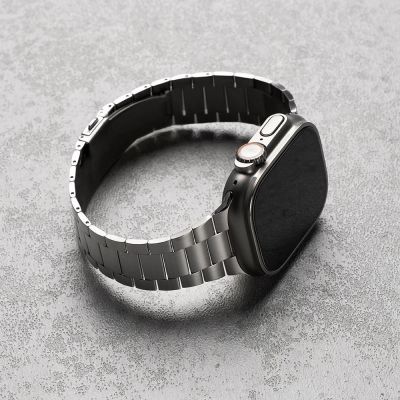 3. Ringke Metal One Air Bracelet for Apple Watch 8 / 9 / 10 / 11 / SE / Ultra (44 / 45 / 46 / 49 mm) - Silver