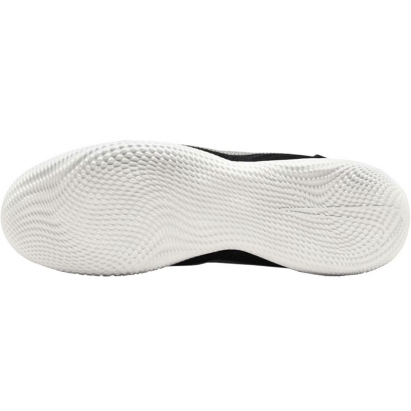 7. Nike Streetgato M DC8466 010 football boots