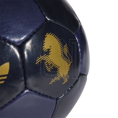 2. adidas Juventus Turin Club Trefoil IX4028 Ball