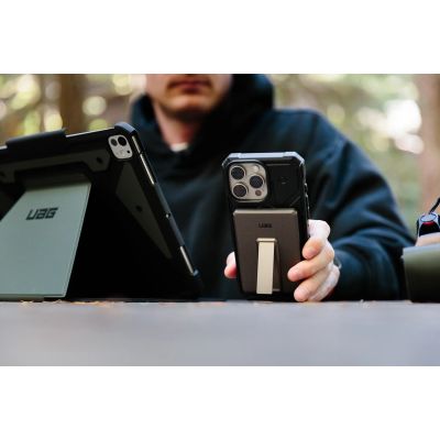 11. UAG Ultra Slim 5K Powerbank - 5000 mAh powerbank with stand, 10W wireless charging, MagSafe compatible, cable included (titanium)