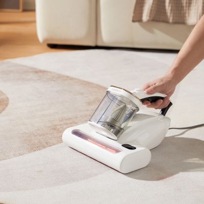 9. UWANT M600 Mattress Vacuum Cleaner - White
