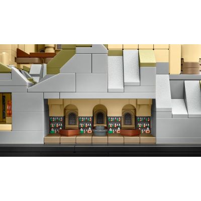2. LEGO Harry Potter 76419 Hogwarts Castle and Grounds