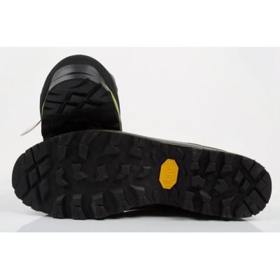 9. Aku men's Superalp Gore-tex hiking sports shoes