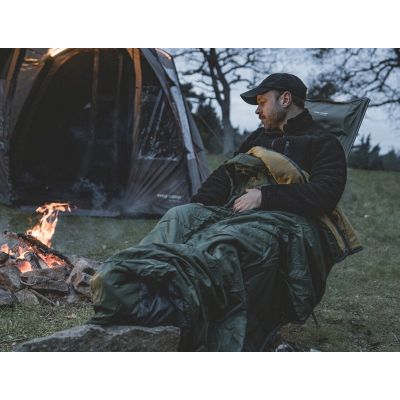 7. Easy Camp 240220 Regular Green Camping Blanket