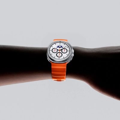 13. Spigen WBS2 Strap for Samsung Galaxy Watch 40/44/46 mm - Orange