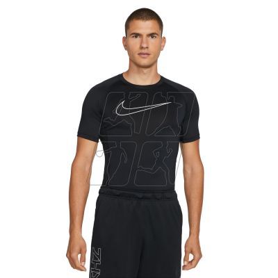 6. Nike Pro Dri-FIT Top M DD1992-010