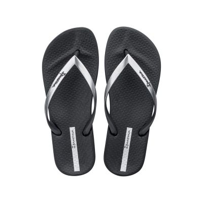 Ipanema Anat Women’s Flip-Flops – Stylish and Comfortable for the Beach and Pool